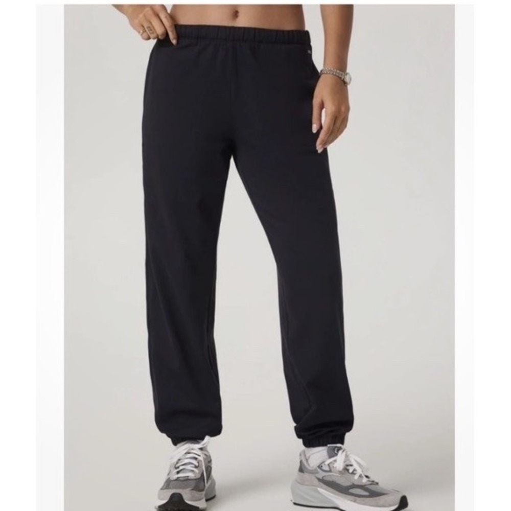 Vuori Halo Modern‎ Sweat Pant in Solid Black Women's 2XL